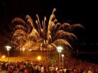 /album/alicante-en-hogueras/l-alicante-fuegos-artificiales-hogueras-4-grumo-10-08-081028-jpg/
